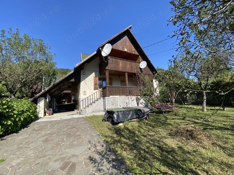 Casă cu 4 camere cu Teren 1000 Mp în Firiza