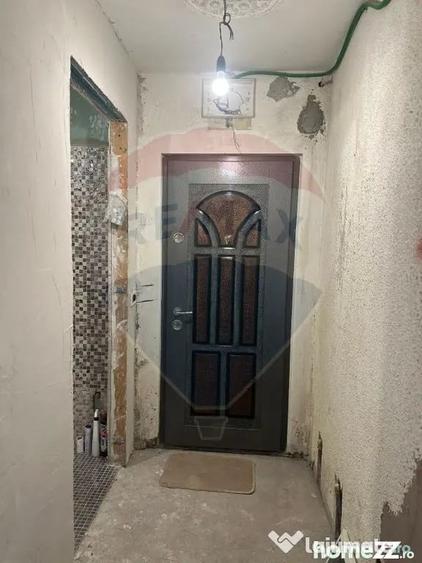 Apartament cu 2 camere semidecomandat în Săvinești