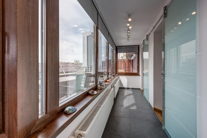 Apartament cu 3 camere, mobilat în P-ța Romană