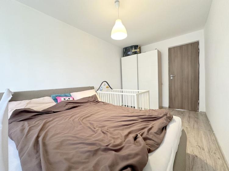 Apartament cu 3 camere semidecomandat, mobilat în Circumvalațiunii