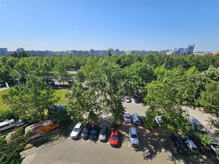 Apartament cu 3 camere decomandat, mobilat în Unirii