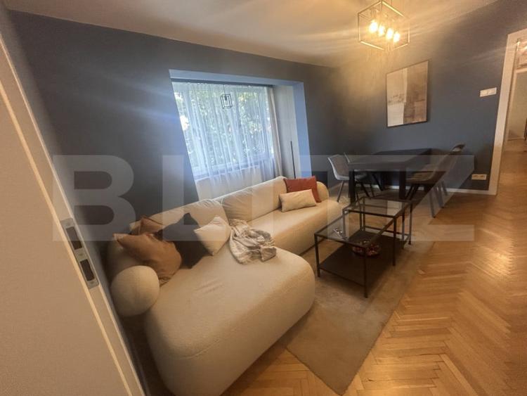 Apartament cu 3 camere semidecomandat în Central