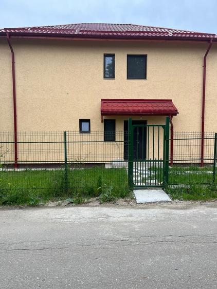 Casă individuală cu 4 camere cu Canalizare în Snagov