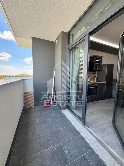 Apartament cu 2 camere semidecomandat, mobilat în Torontalului
