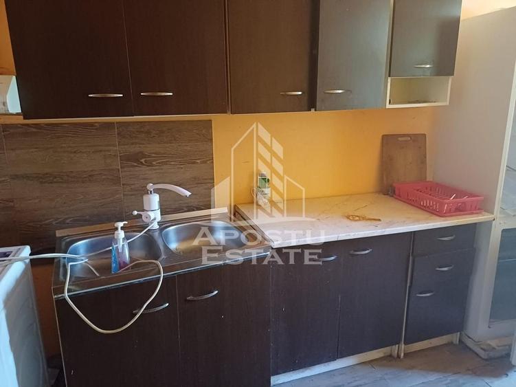 Casă individuală cu 2 camere cu Canalizare în Cruceni