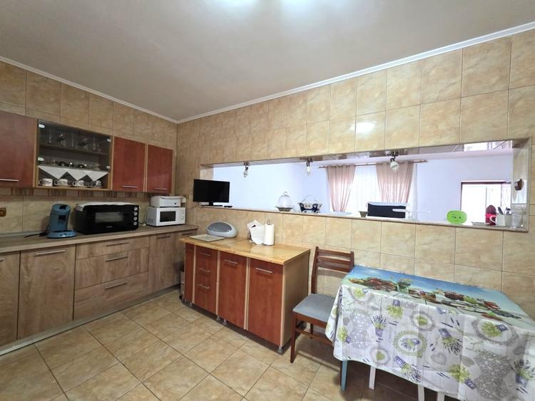 Casă individuală cu 3 camere cu Garaj în Oituz