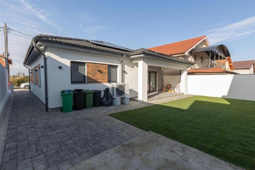 Casă individuală cu 4 camere cu Teren 550 Mp în Cihei