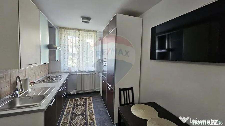 Apartament cu 2 camere decomandat în Precista
