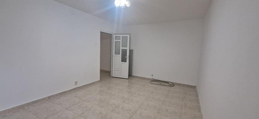 Apartament cu 2 camere decomandat în Drumul Taberei