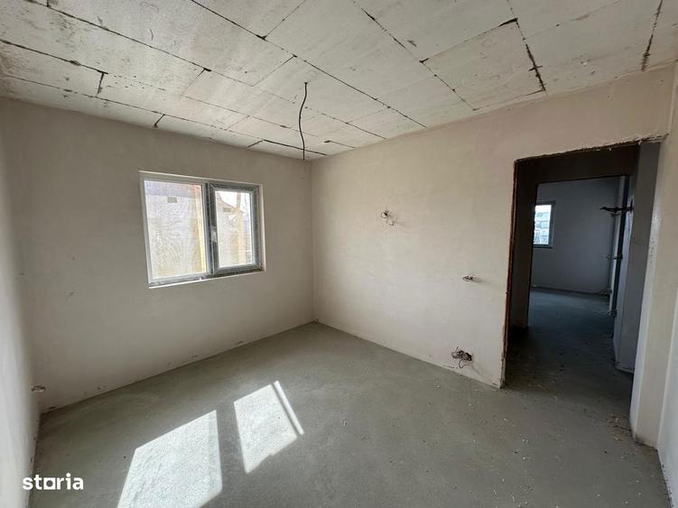 Casă cu 4 camere cu Teren 240 Mp în Clinceni