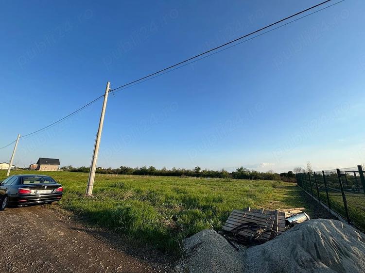 Teren de 383 mp, în Vidra