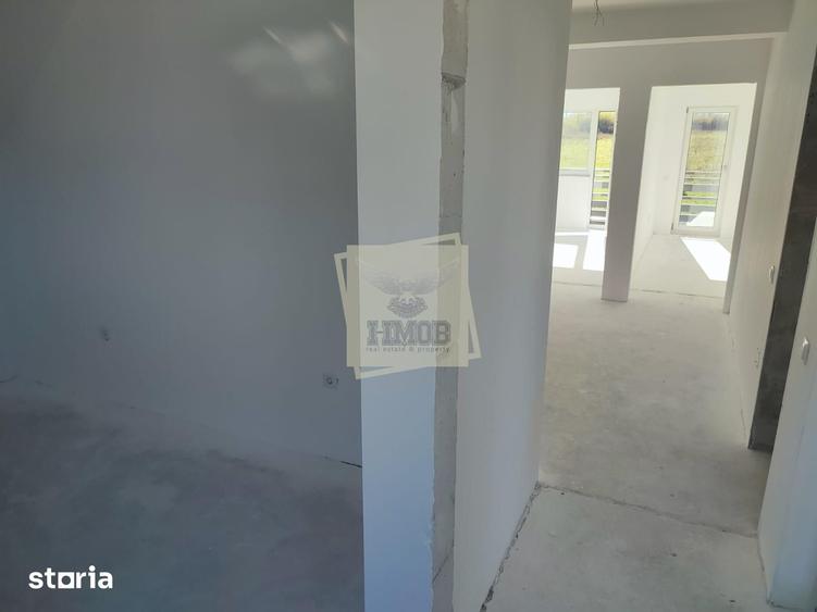 Casă cu 5 camere cu Teren 485 Mp în Cristian