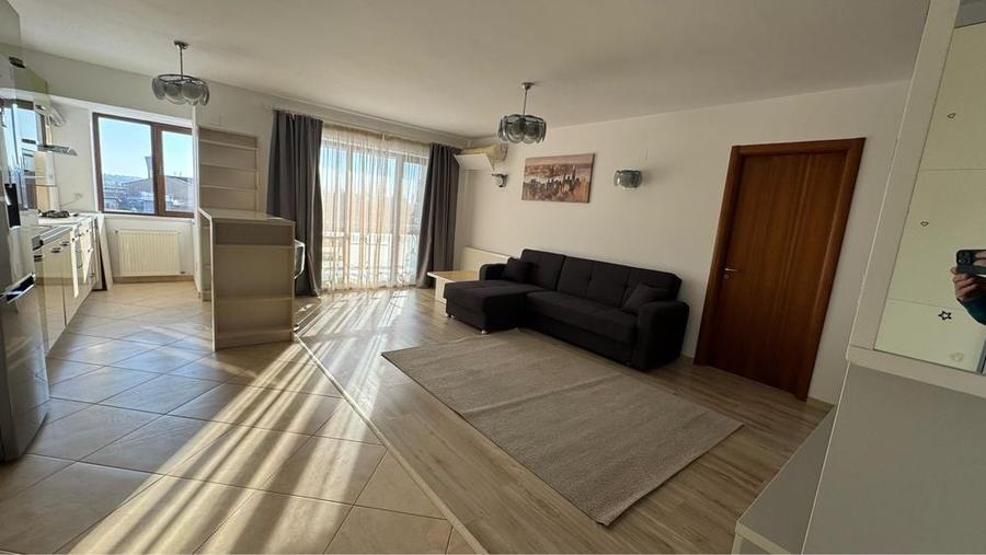 Apartament cu 2 camere semidecomandat în Giulești