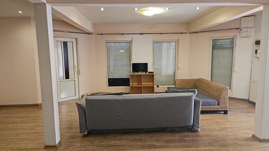 Casă cu 5 camere cu Teren 100 Mp în Corbeanca
