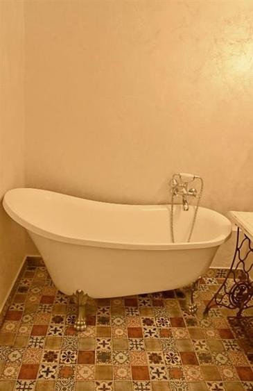 Apartament cu 2 camere decomandat, mobilat în Moșilor