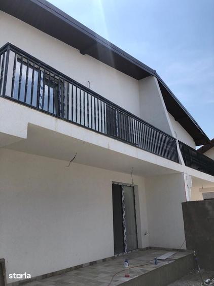 Casă cu 4 camere cu Teren 250 Mp în Berceni