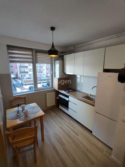 Persoana fizica inchiriez apartament cu 2 camere decomandate in complexul rezidential Iris