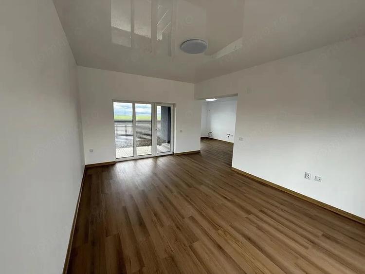 Casă cu 4 camere cu Teren 333 Mp în Tărlungeni