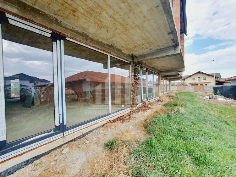 Casă individuală cu 20 camere cu Teren 1100 Mp în Sud