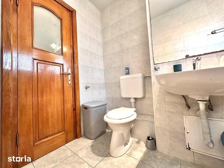 Apartament cu 4 camere decomandat în Central