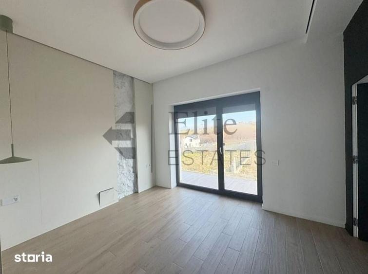 Casă cu 5 camere cu Teren 425 Mp în Iorga