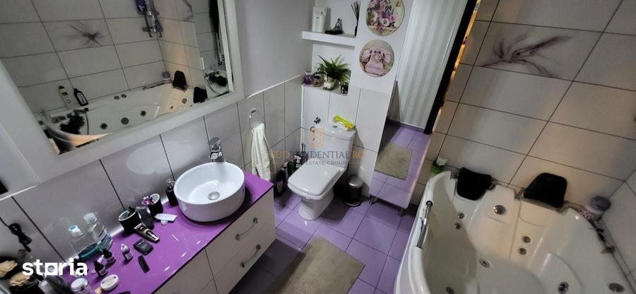Casă cu 7 camere cu Teren 329 Mp în Dristor