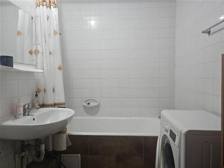 Apartament cu 2 camere decomandat, mobilat în Aviației