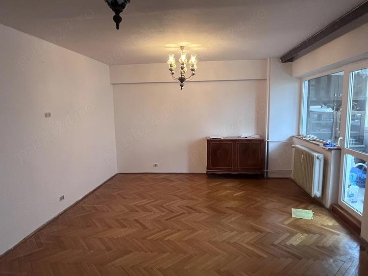 Apartament cu 3 camere decomandat în Dorobanți