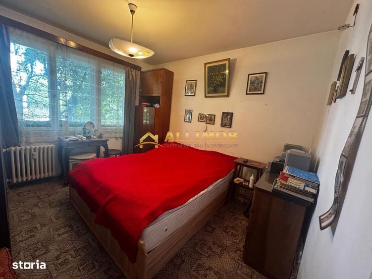 Apartament cu 2 camere semidecomandat în Democrației