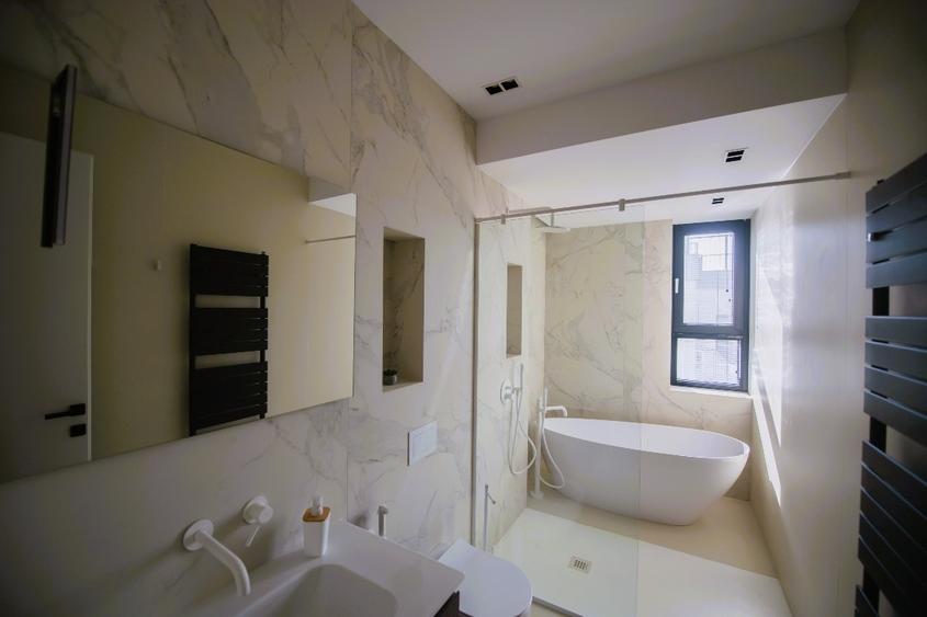 Apartament cu 3 camere decomandat, mobilat în Central