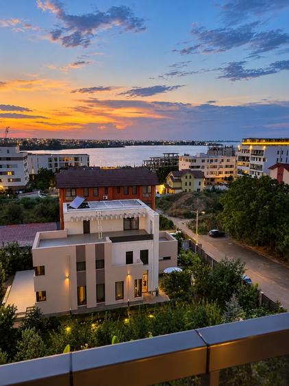 De Închiriat – Apartament 2 Camere  Zona Campus  Vedere la Lac  Parcare Subteran - 1