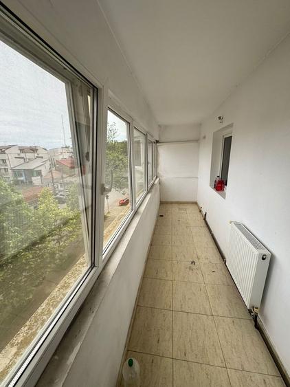 Apartament cu 3 camere decomandat în Capitol
