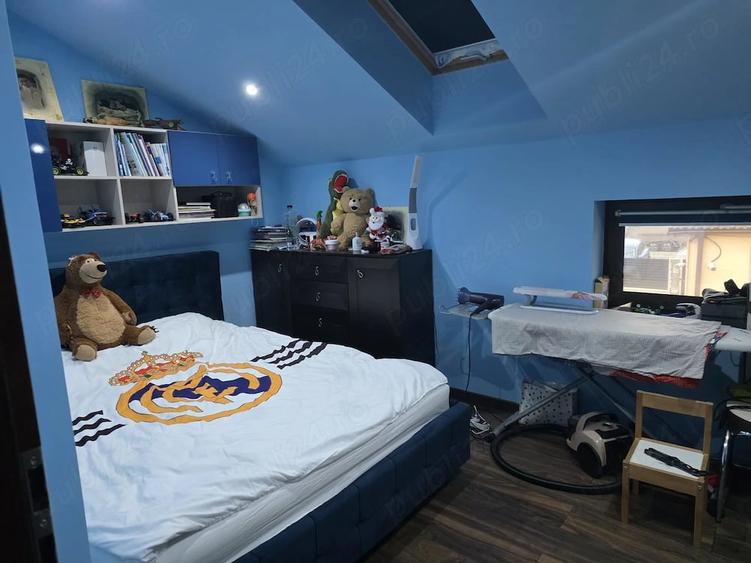 Casă cu 3 camere cu Teren 1171 Mp în Central