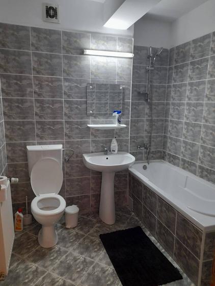 Apartament cu 2 camere decomandat în Zorilor