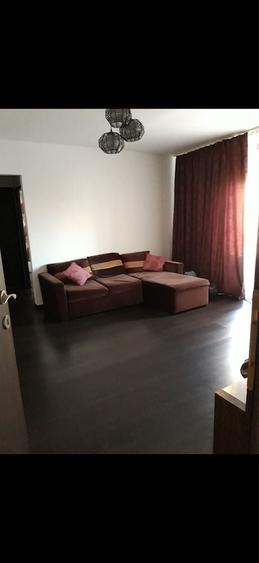 Apartament cu 2 camere semidecomandat în Rovine