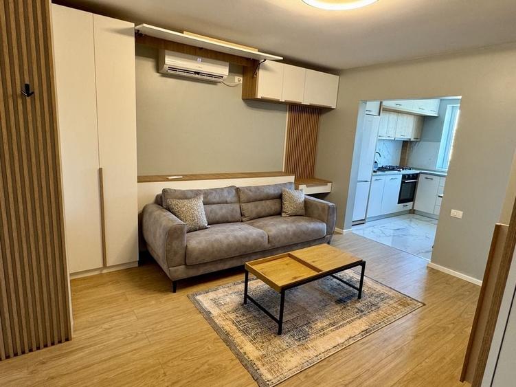 Apartament cu 2 camere decomandat în Exterior Vest