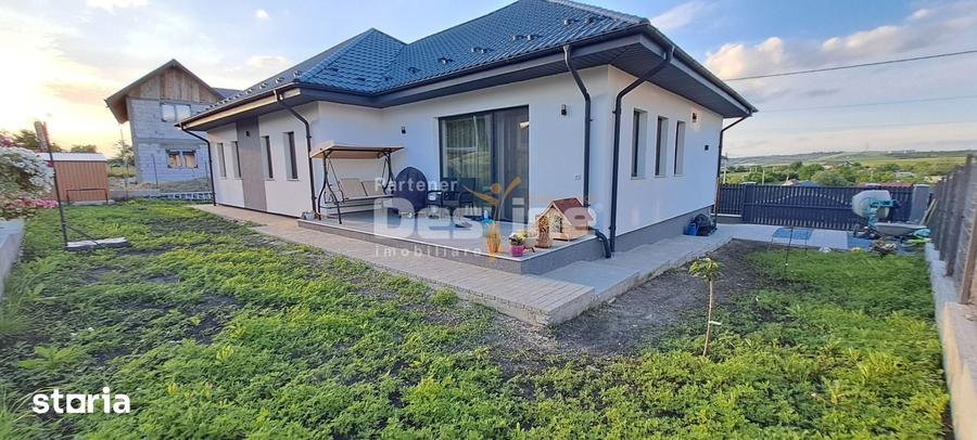Casă cu 4 camere cu Teren 498 Mp în Miroslava