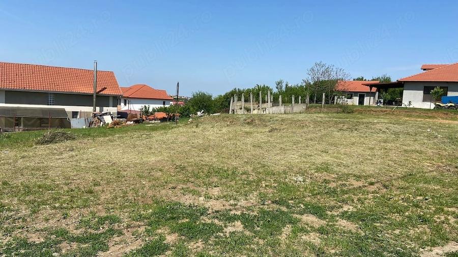Teren de 275 mp, în Paleu