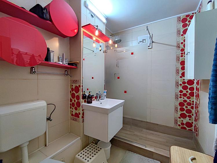 Apartament cu 2 camere decomandat în Faleza Nord