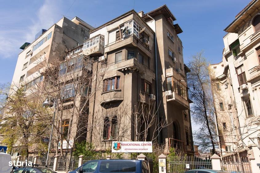 Garsonieră în Amzei