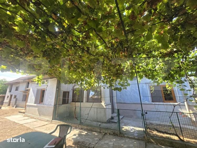 Casă cu 4 camere în Central