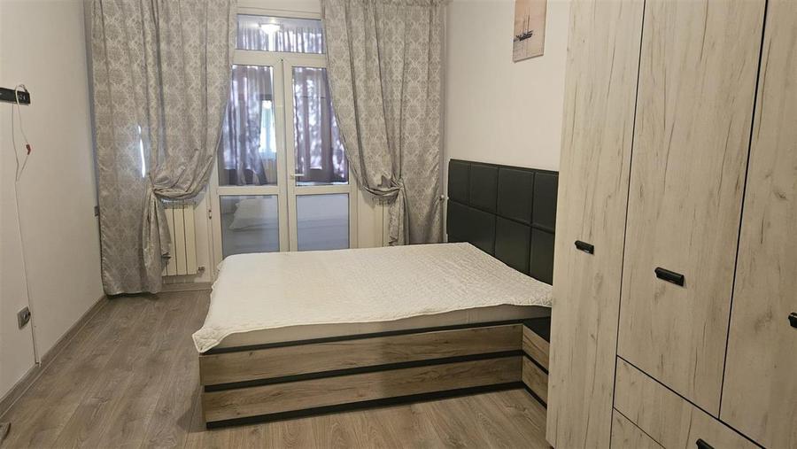Apartament cu 3 camere semidecomandat, mobilat în Floreasca