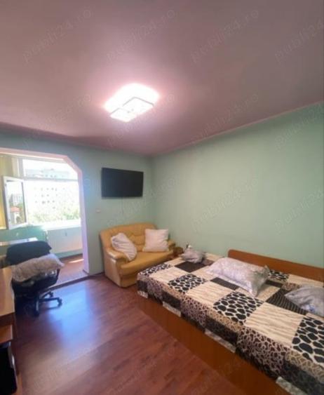 Apartament cu 3 camere semidecomandat, mobilat în 1 Decembrie 1918