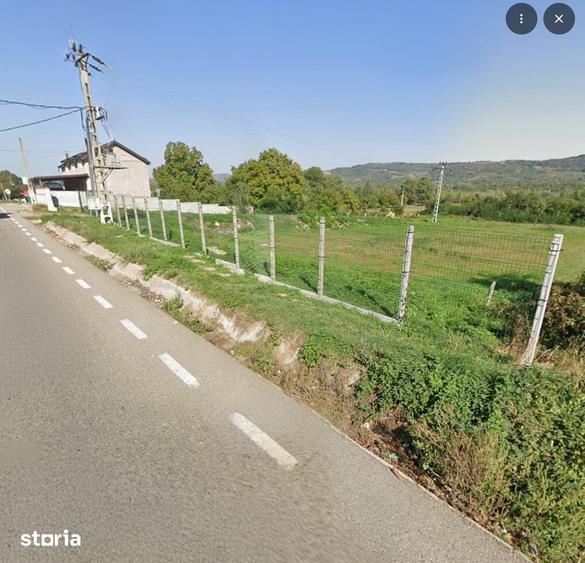 Teren de 3400 mp, în Vidra