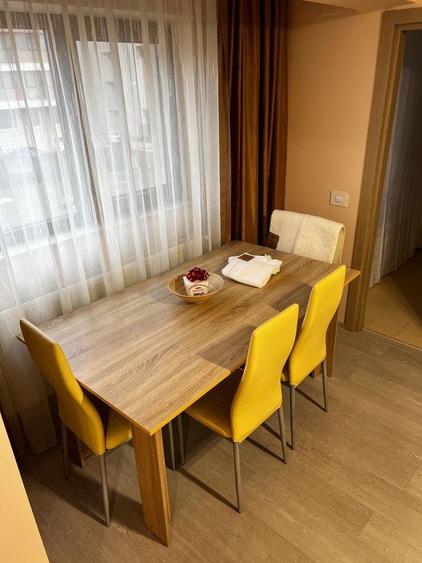 Apartament cu 2 camere decomandat în Palazu Mare