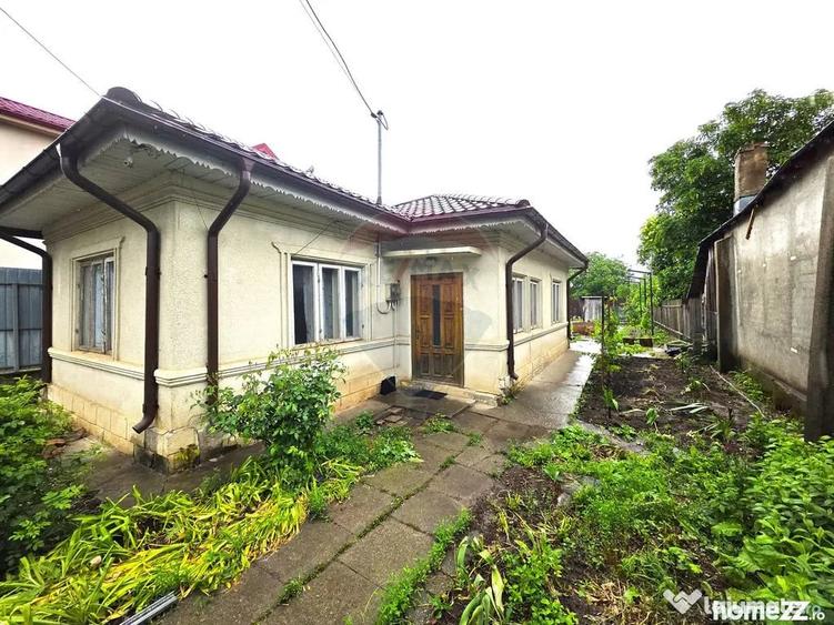 Casă cu 3 camere cu Teren 546 Mp în Central