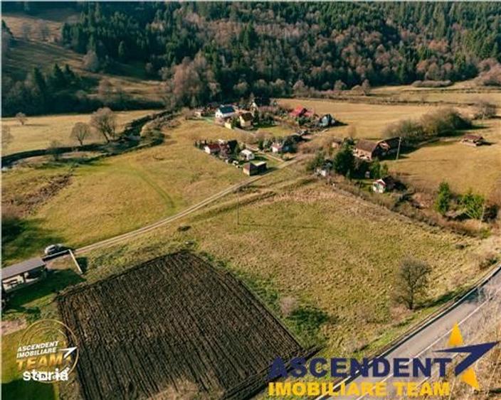 Teren de 3100 mp, în Plăieșii de Jos