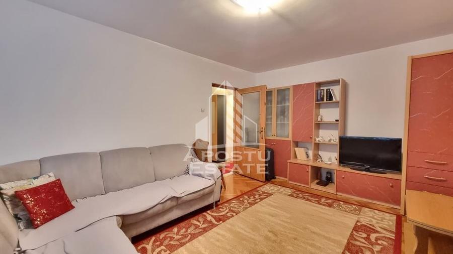 Apartament cu 3 camere decomandat în Aradului