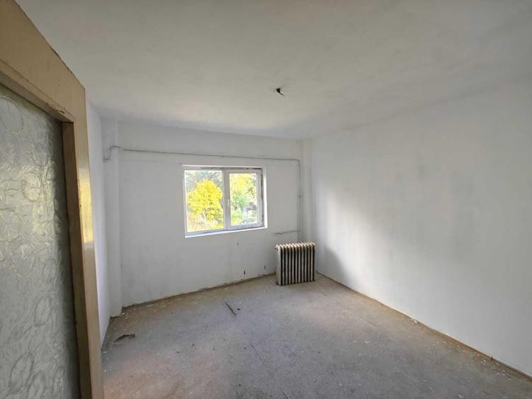 Apartament cu 2 camere decomandat în Piața Nouă