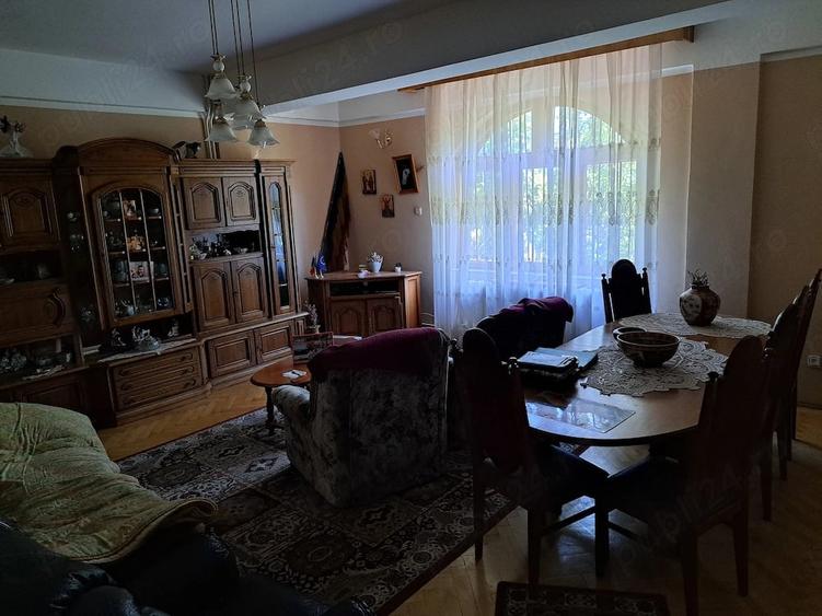 Casă cu 2 camere cu Teren 1000 Mp în Vânători